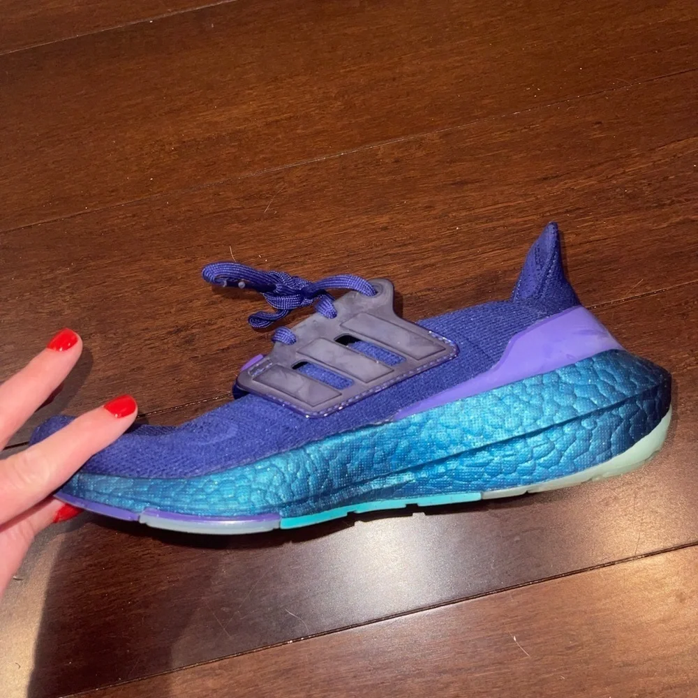 guc Adidas ultraboost Vibrant teal and Purple running Shoes 6